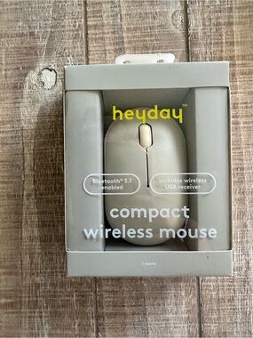 heyday Compact Wireless Mouse in Light Beige